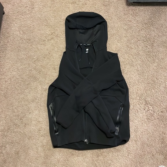 H&M black sport jacket - Picture 3 of 3